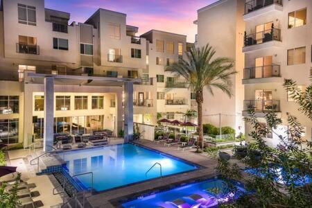 Paradise Cozysuites With Pool And Jacuzzi 11 Phoenix Dış mekan fotoğraf